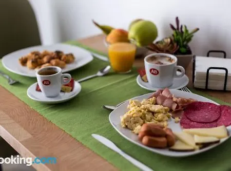 La Puerta De Palacio - Adults Only Hotel