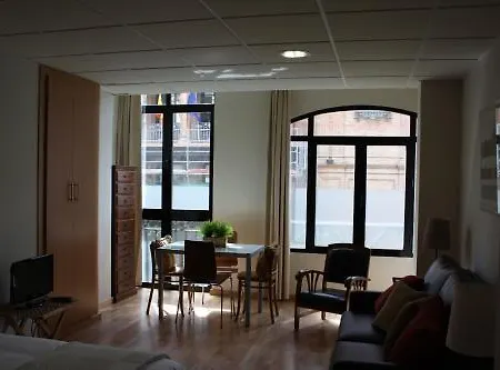 Avenida Apartment *