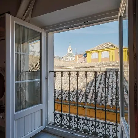 아파트 Apt. Casa Palacio Santa Cruz Cathedral Views - 세비야