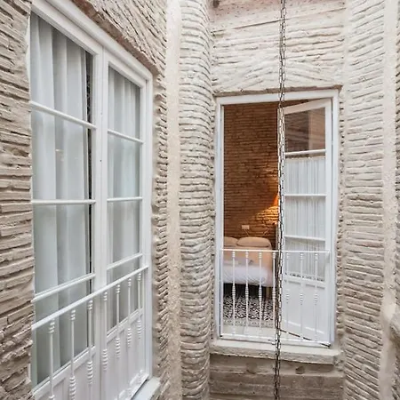 Apartamento Pequeño Palacete Calle Santas Patronas Sevilla