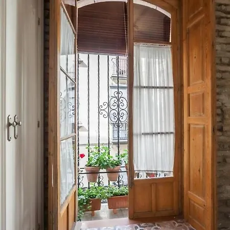 Apartamento Pequeño Palacete Calle Santas Patronas