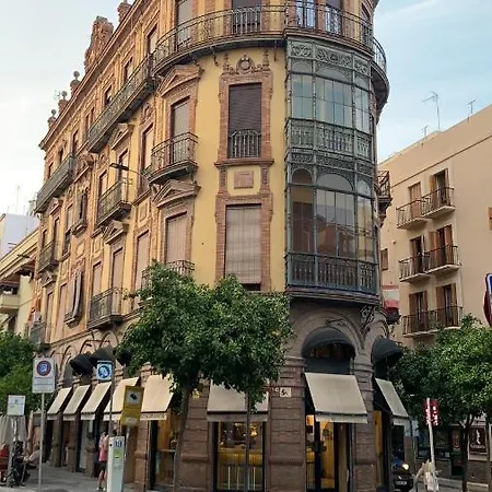 Centrico Plaza Del Salvador *