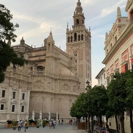 Centrico Plaza Del Salvador *