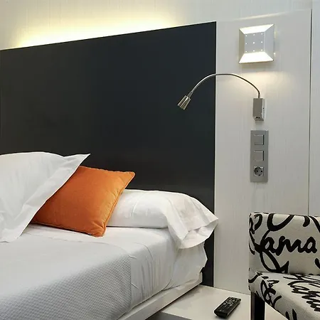 Petit Palace Canalejas 2*