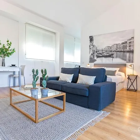 Genteel Castilla Terrace Apartamento *