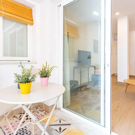 Nine O'clock Metrosol Apartment