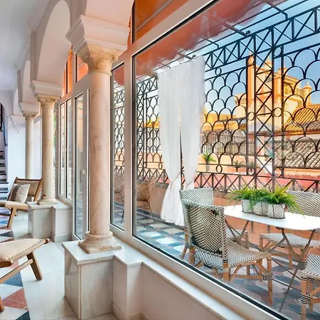 Genteel San Isidoro Terrace Apartment