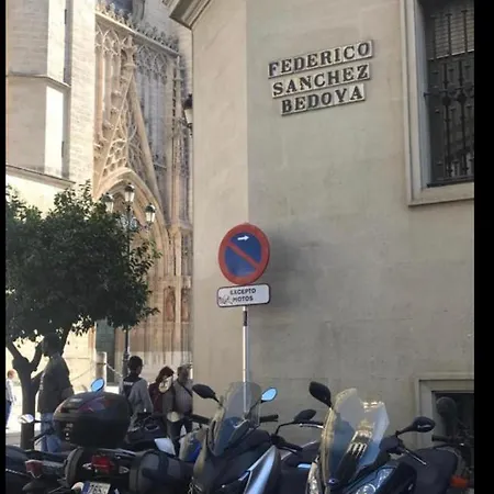 Piso A 60 Metros De La Catedral *