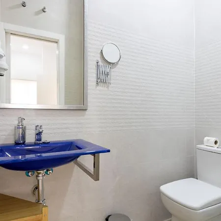 Nine O'clock Metrosol Apartment *