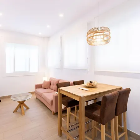 Nine O'clock Metrosol Apartment *