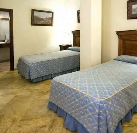 Adriano Boutique Seville