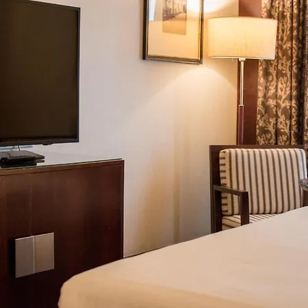 Hotel Center