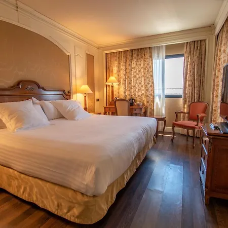 Center 4* Sevilla