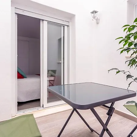 Style & Design By Sevillaluxurysuites *