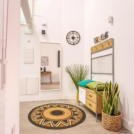 Apartment Style & Design By Sevillaluxurysuites Seville