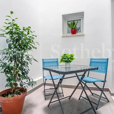 Style & Design By Sevillaluxurysuites Apartment *