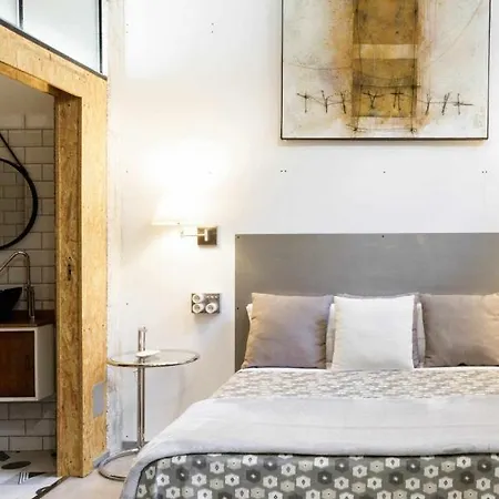 Monkeys Luxury Metaloft * Sevilla