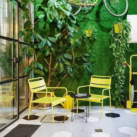 Monkeys Luxury Metaloft Apartment Sevilla