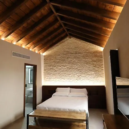 Casa Senorial Del Siglo Xviii *