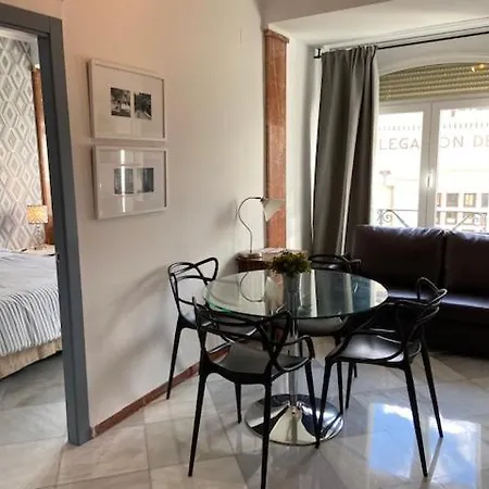 Avenida Apartment *
