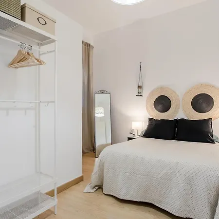 Avanti La Campana, Con Un Balcon Que Te Enamorara Del Ambiente De Apartment *