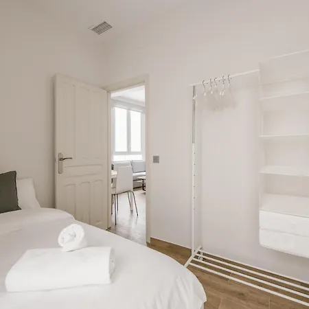 Apartment T1, Tirso De Molina, Luminoso Y Tranquilo