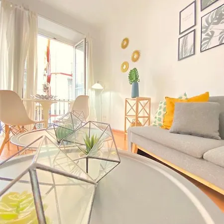 Superb In Downtown Of ,parking Optional, !! Διαμέρισμα *