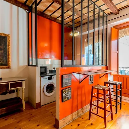 Alameda Apartment *