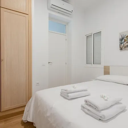 Homestay Alameda Corner Seville