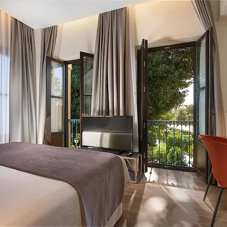 Murillo Plaza Sta. Cruz Apartment *