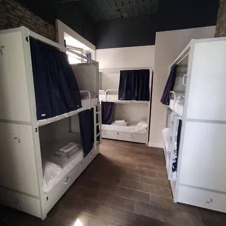 Black Swan Hostel