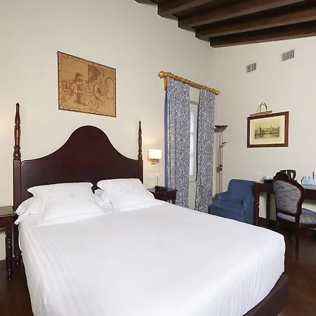 Casas De El Arenal Hotel Sevilla