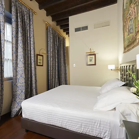 Hotel Casas De El Arenal 4*