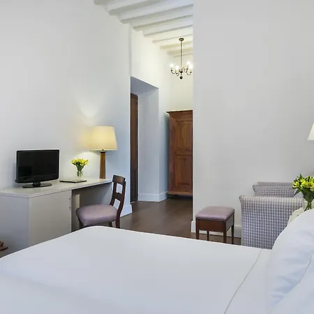 Amadeus Hotel 4*