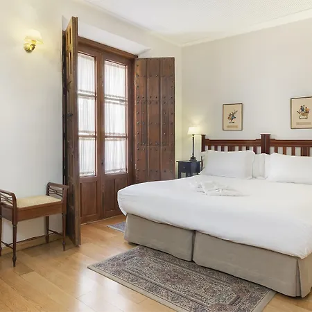 Hotel Amadeus 4*