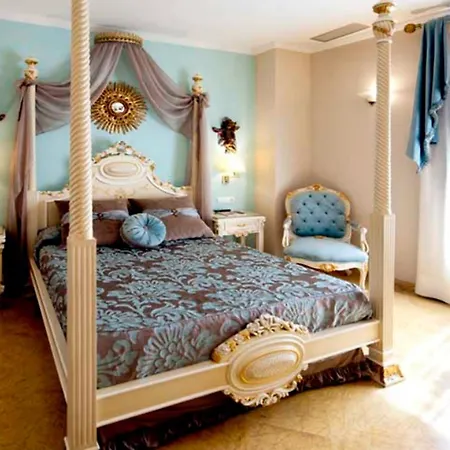 Hotel Adriano Boutique 3*