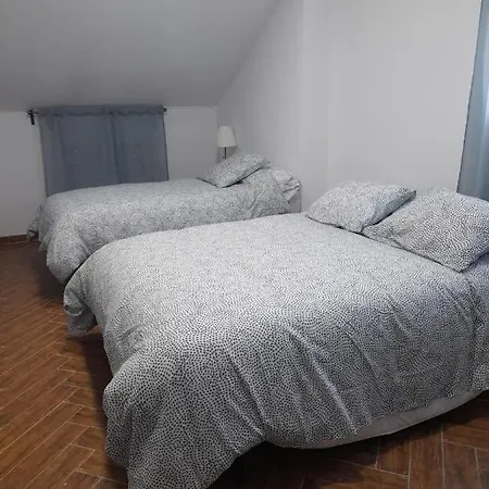 Casa Independiente En Nervion Junto A Parada Del Metro Holiday home Seville
