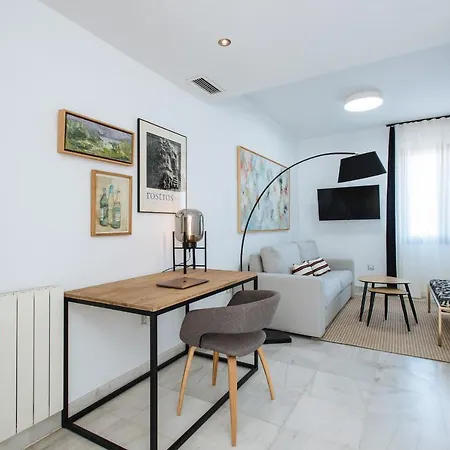 Redes With Terrace Apartment *