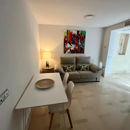 1d Brand New Downtown Sevilla, Azofaifo Street * Sevilha