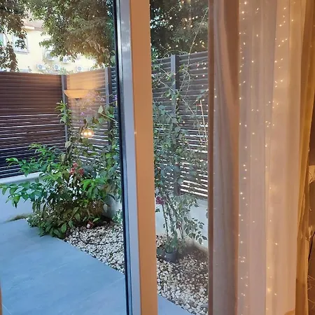 Bajo Luminoso En Barrio De Nervion Appartamento *