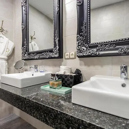 Amazing In With Kitchenette Seville