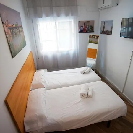 Rentalsevilla Espacioso Y Acogegor Apartamento De 3 * Севилья