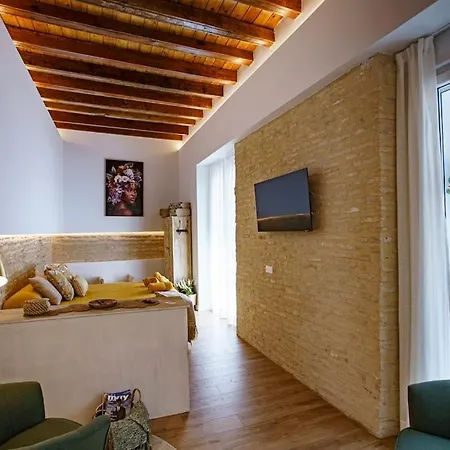 Mini In The Heart Of For Exclusive Usage Holiday home *