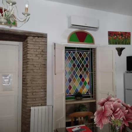 Apartamento Pequeño Palacete Calle Santas Patronas