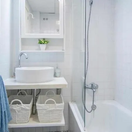 Charming With Pool And Garage