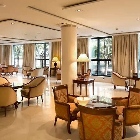 Hotel Center 4*