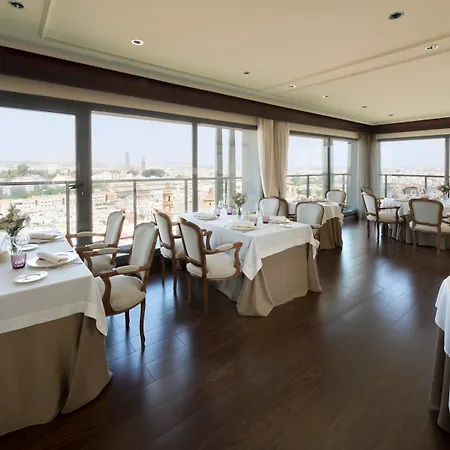 Center 4* Sevilla