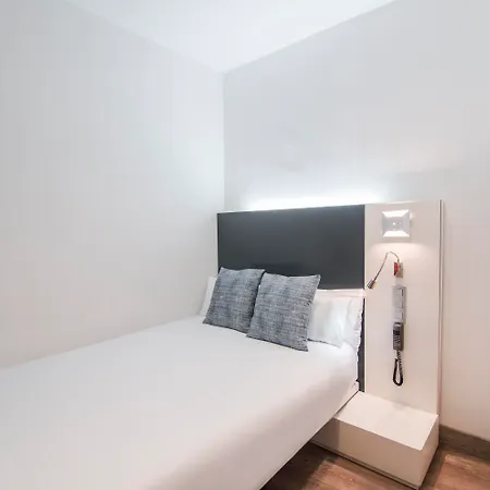Hotel Petit Palace Canalejas 2*