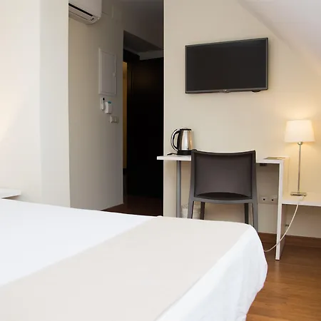 Vertice 4* Seville