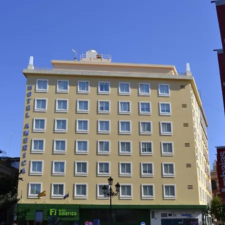 América 4*